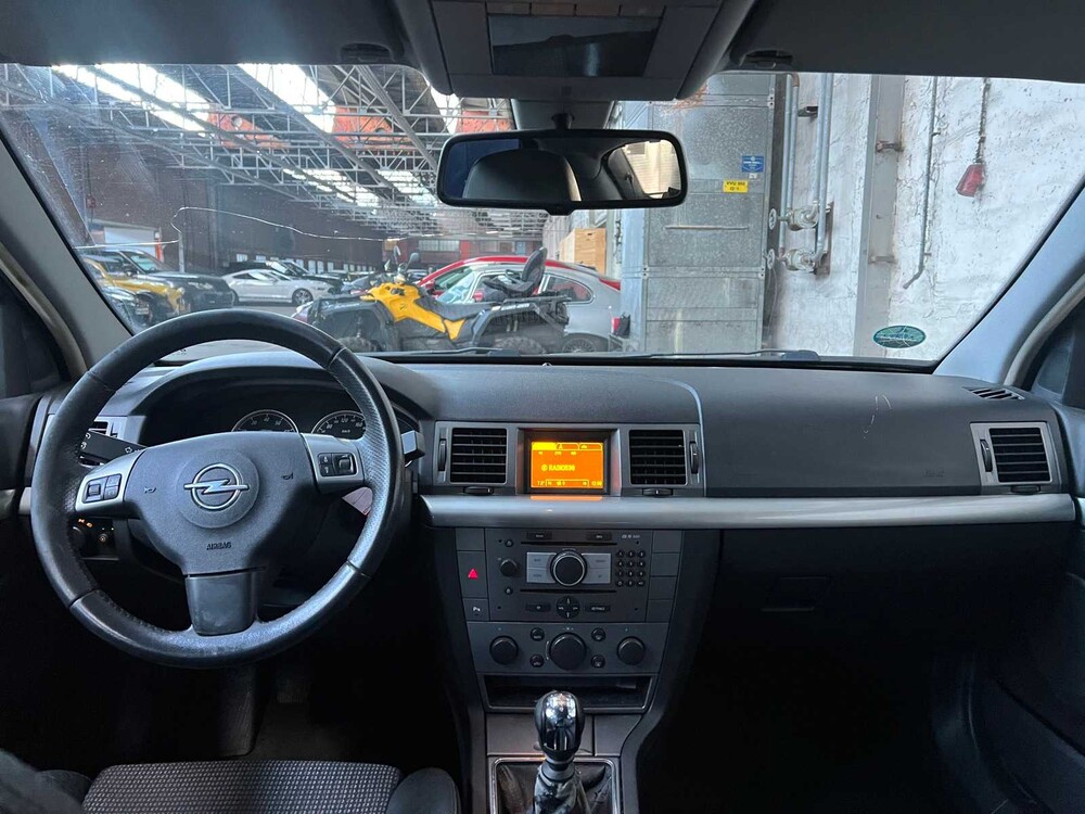 Opel Vectra GTS 2.2-16V Elegance 155PS 2005 -Orig. NL-, 64-PV-PP