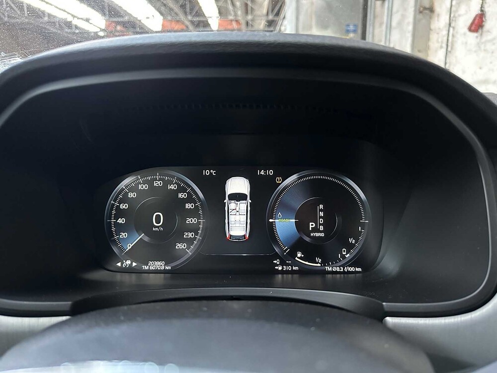 Volvo V90 T8 Twin Engine Hybrid 408hp 2017