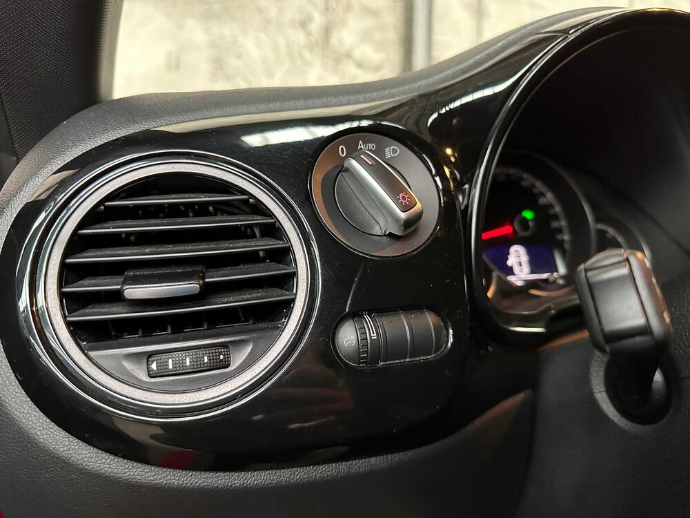 Volkswagen Beetle S 2.0 122hp 2018