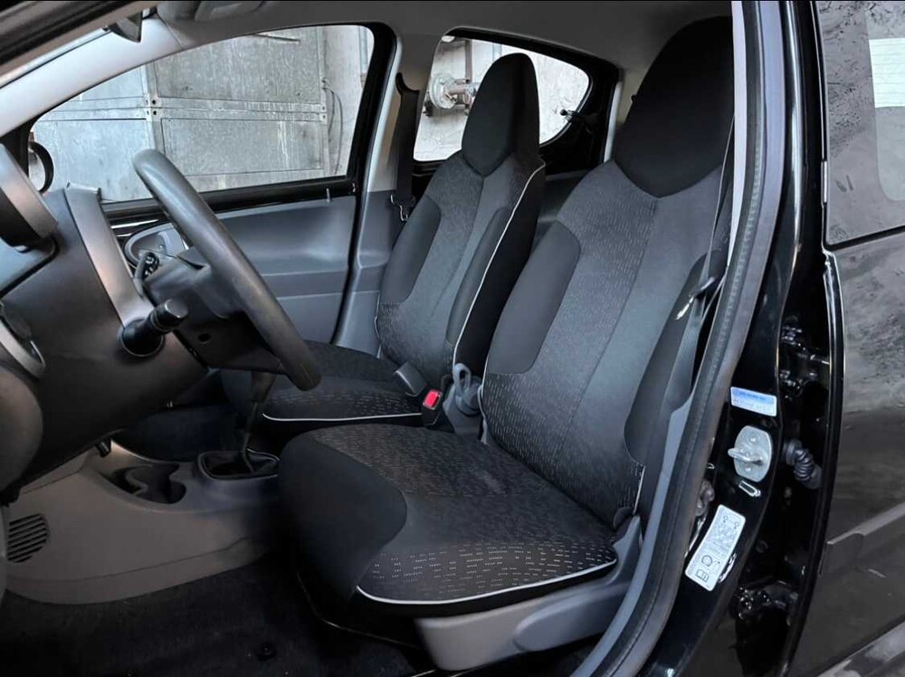 Peugeot 107 1.0-12V XS 68PS 2012 -Orig. GB-, 38-TLR-2-KARTON