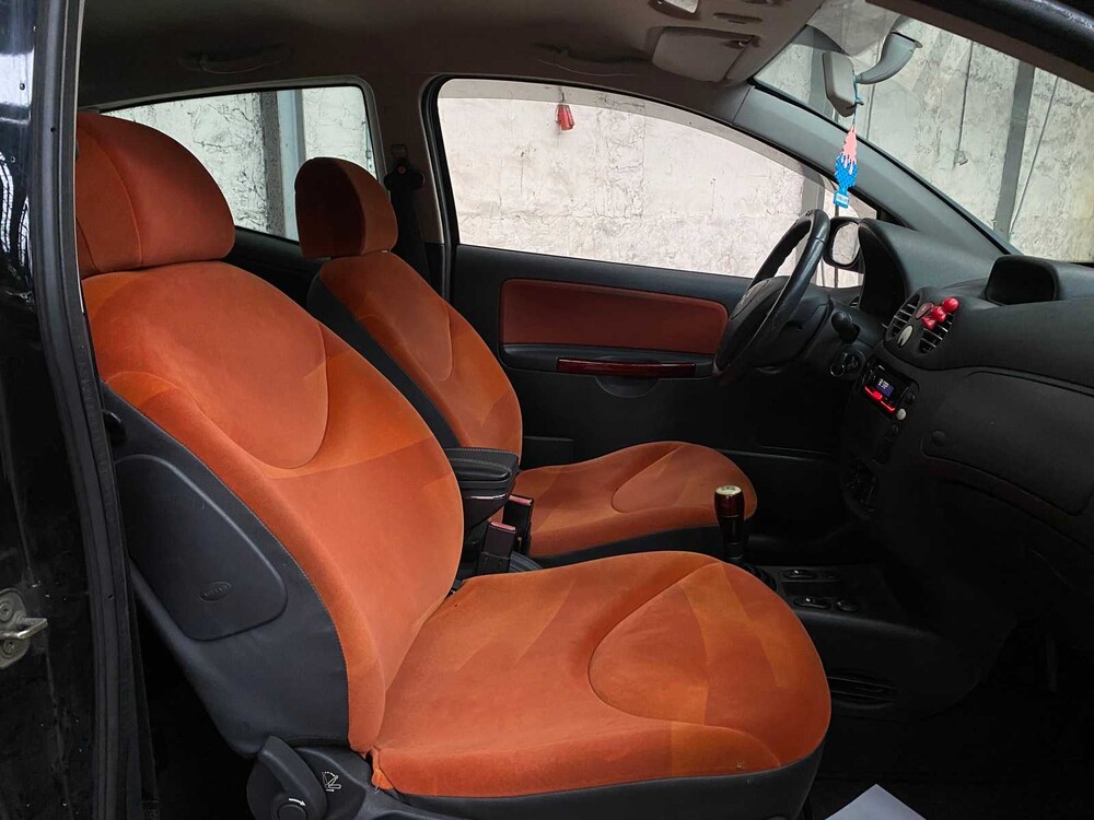 Citroen C2 1.4i Ligne Ambiance 73hp 2004 -Orig. NL-, 54-PB-FH