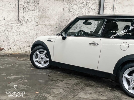 Mini Cooper 1.6 Pepper 116pk 2005, 81-HGD-3