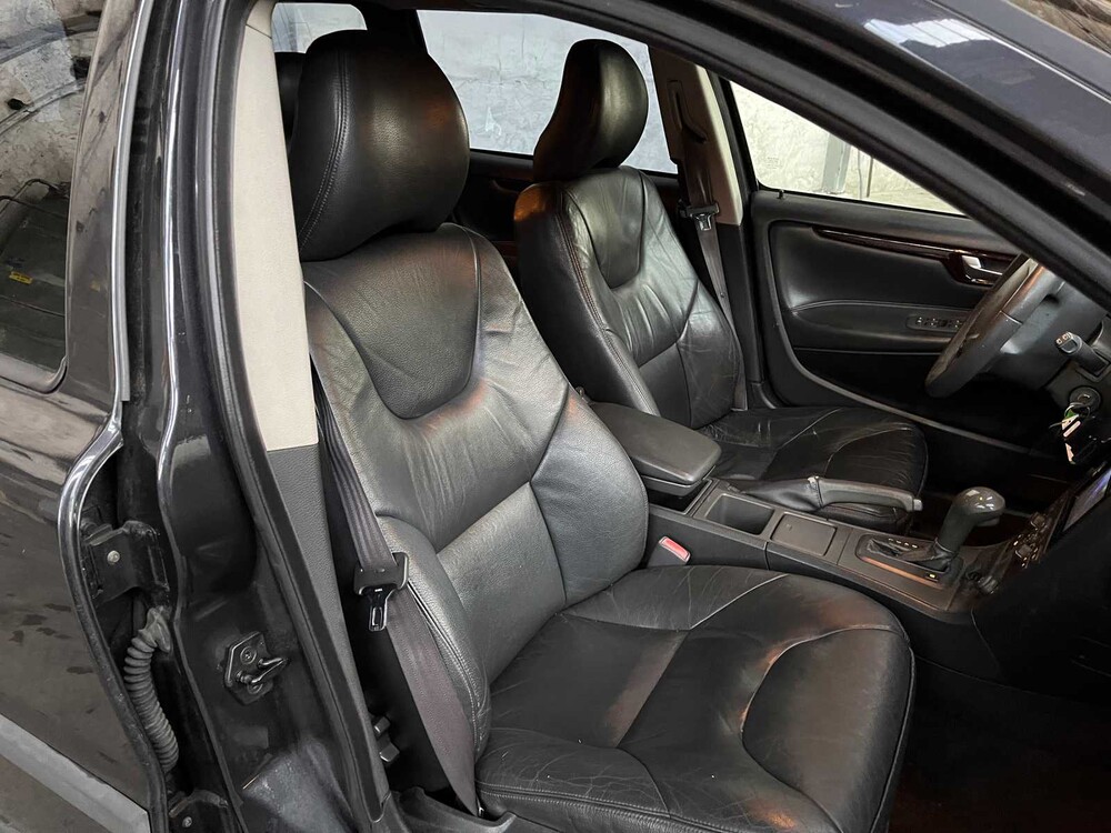 Volvo V70 2.4 140hp 2000, 42-HRT-6