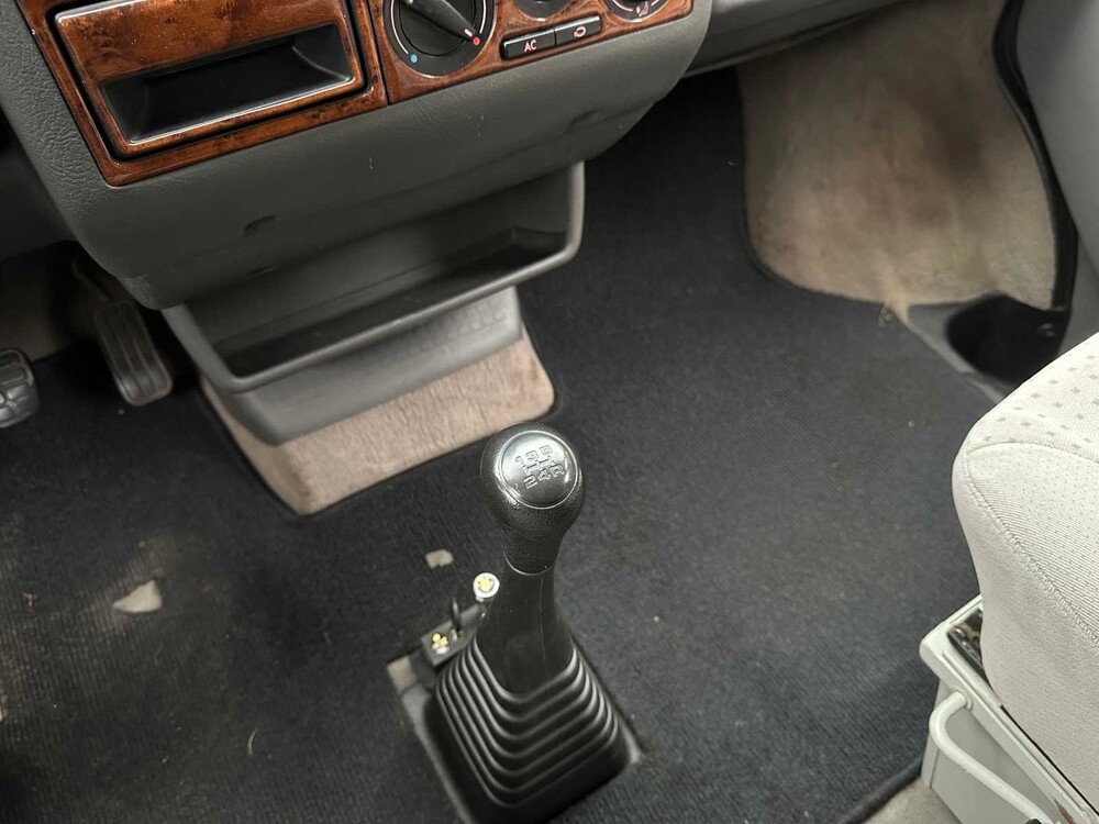 Volkswagen Carthago Camper Bus 102pk 2001, 38-VKV-2