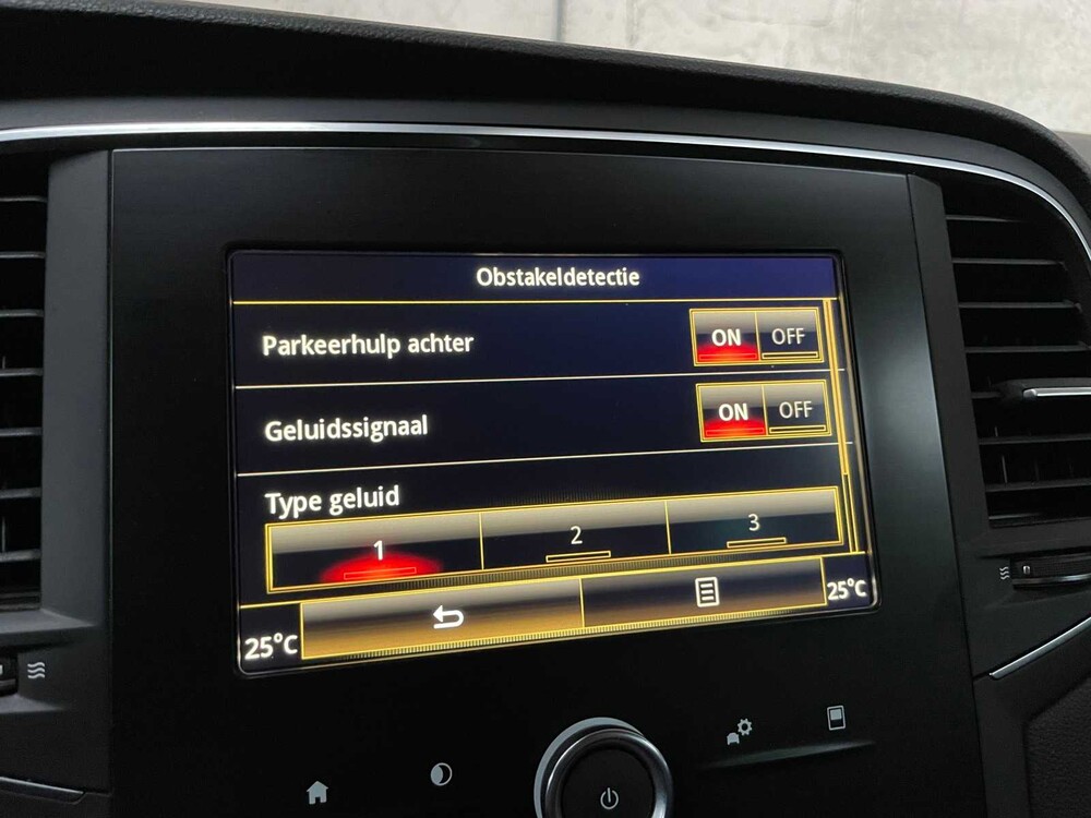 Renault Mégane Estate 1.2 TCe Limited 132hp 2018 -Orig. NL-, SF-883-B