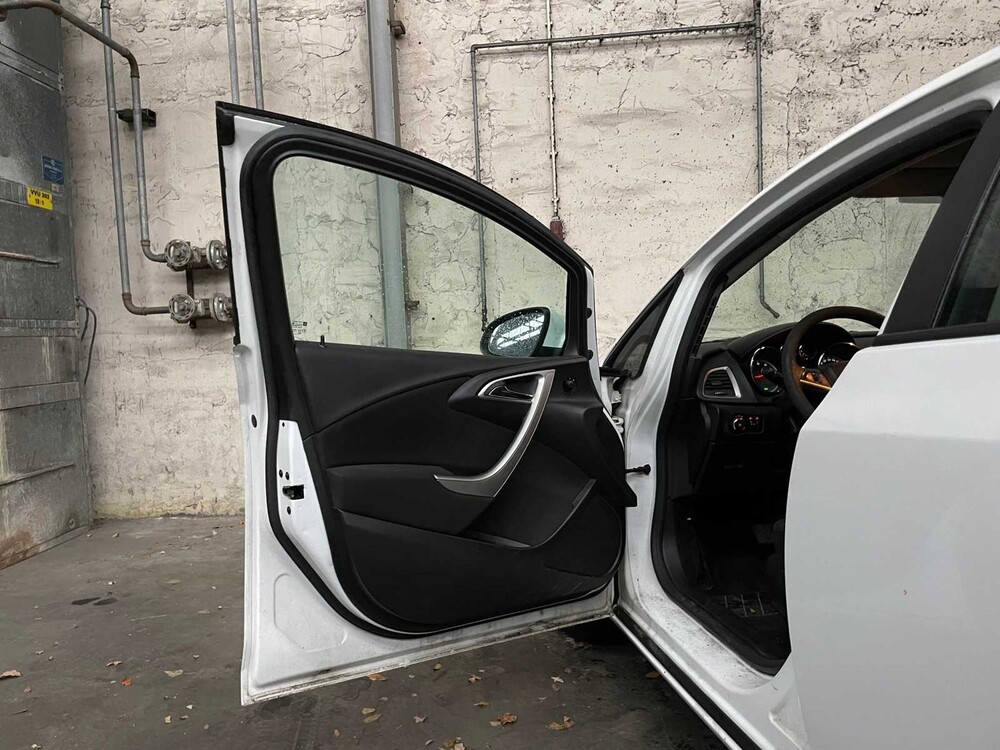 Opel Astra 1.6 Edition 116HP 2011, JZ-203-F