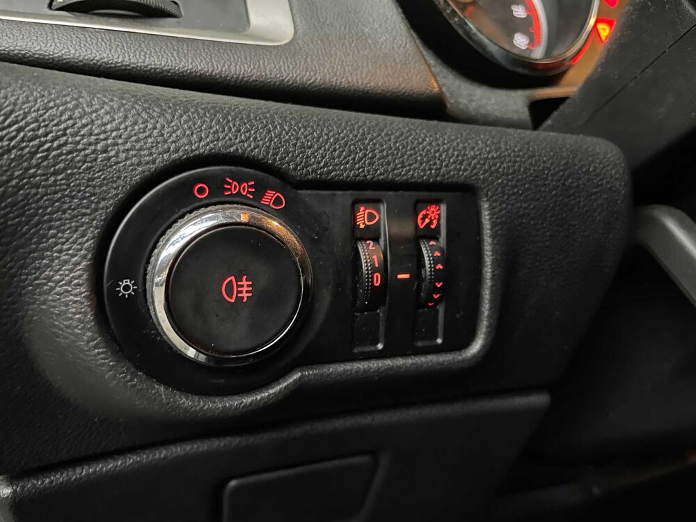 Opel Astra 1.6 Edition 116HP 2011, JZ-203-F