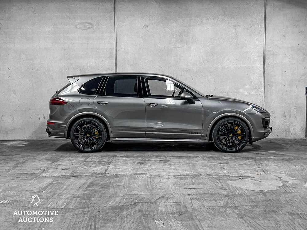 Porsche Cayenne GTS 3.6 V6 Sport-Chrono 441pk 2015 ORIG-NL, GG-843-X