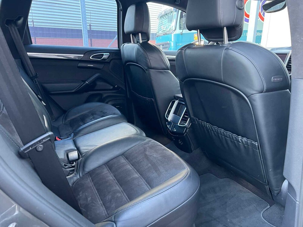 Porsche Cayenne GTS 3.6 V6 Sport-Chrono 441pk 2015 ORIG-NL, GG-843-X