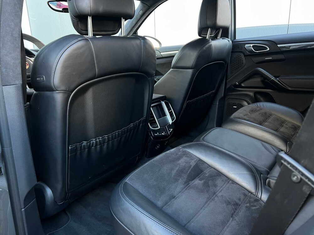 Porsche Cayenne GTS 3.6 V6 Sport-Chrono 441pk 2015 ORIG-NL, GG-843-X