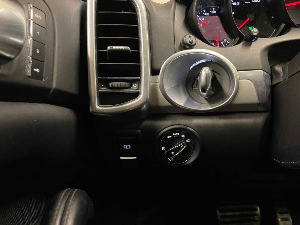 Porsche Cayenne S 4.2 D Sport-Chrono 385pk 2016, RS-055-H