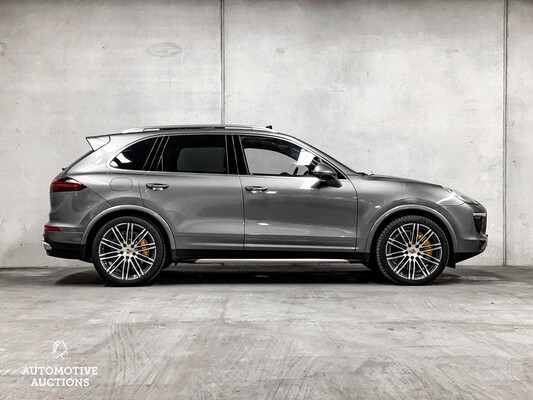 Porsche Cayenne S 4.2 D Sport-Chrono 385hp 2016, RS-055-H