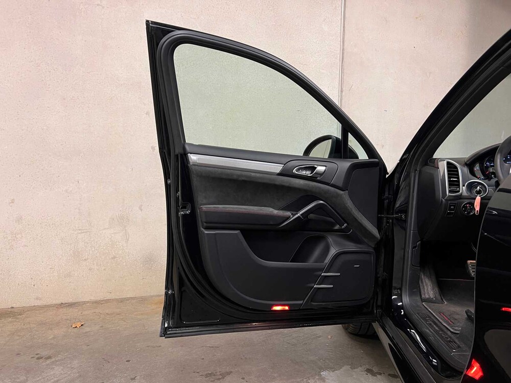 Porsche Cayenne GTS 4.8 V8 420pk 2013, 7-KTJ-60