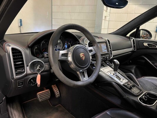 Porsche Cayenne GTS 4.8 V8 420pk 2013, 7-KTJ-60
