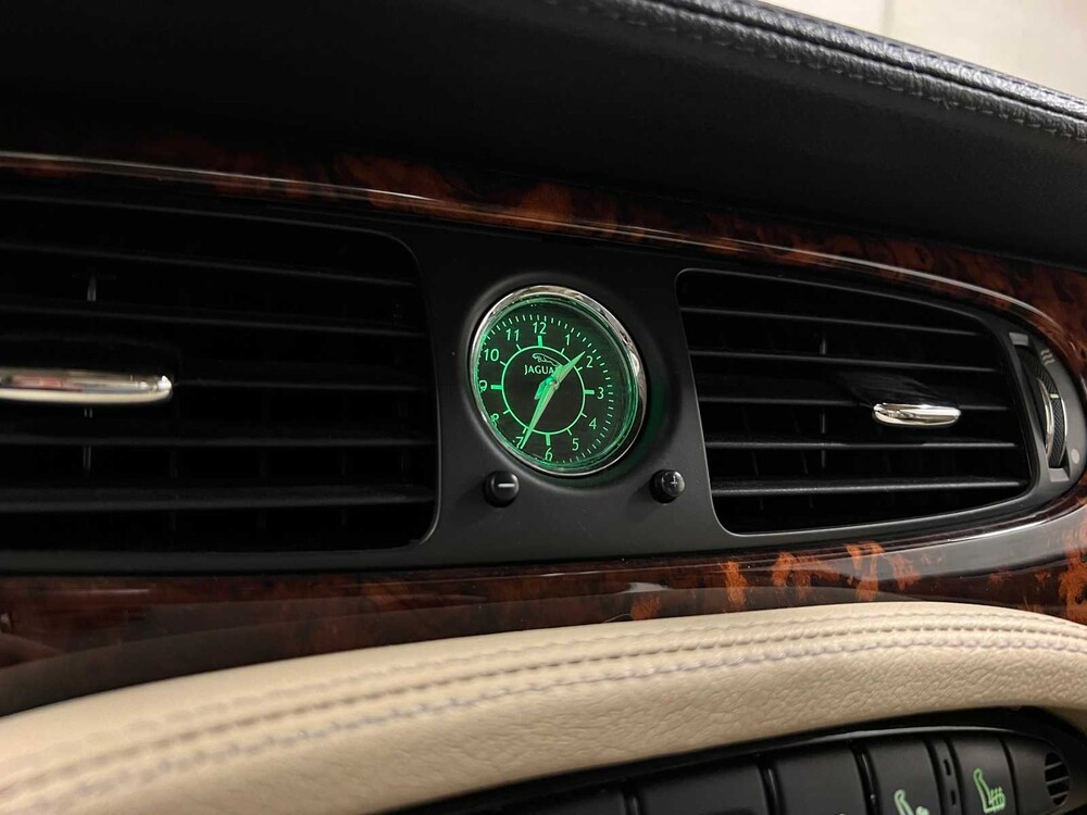 Jaguar XJ8 L 4.2 V8 298hp XJ Executive 2009, T-410-RX