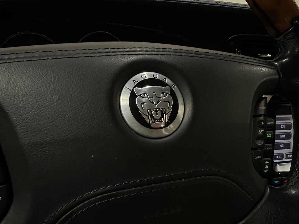 Jaguar XJ8 L 4.2 V8 298hp XJ Executive 2009, T-410-RX