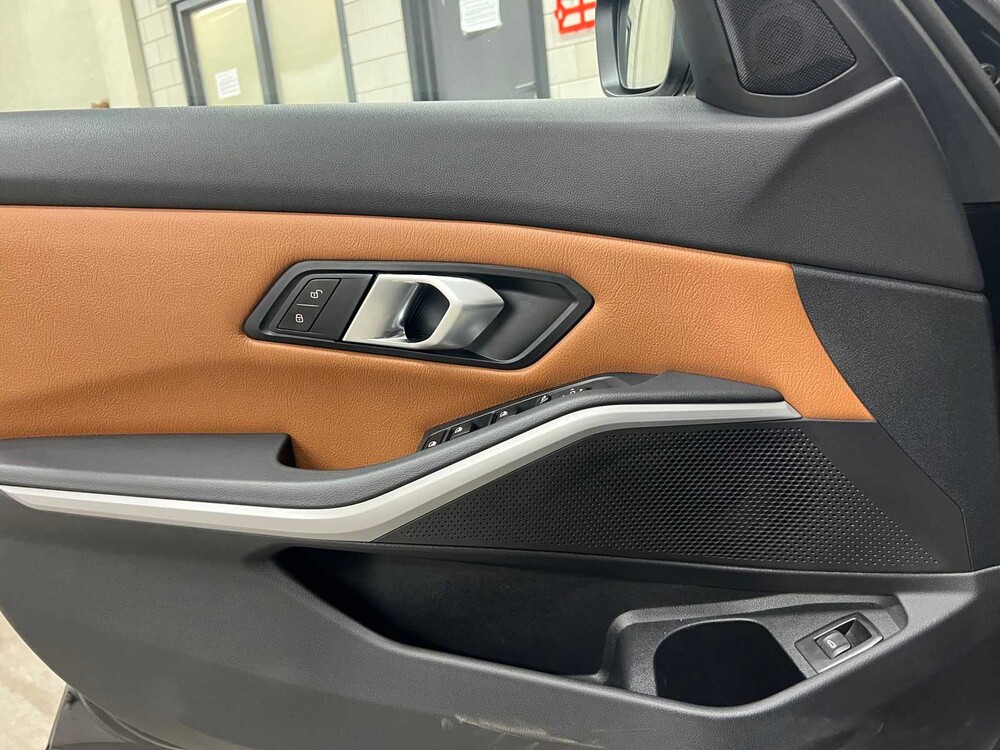 BMW 320i Touring High Executive G21 184pk 2022 3-serie, X-158-JG