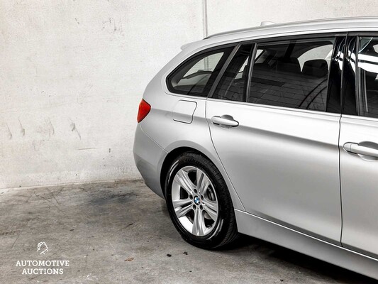 BMW 318d Touring Executive Sport 143pk 2015 3-serie, 7-ZJX-63