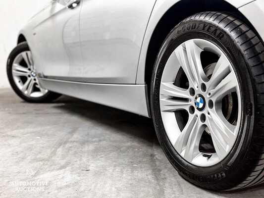 BMW 318d Touring Executive Sport 143PS 2015 3er, 7-ZJX-63