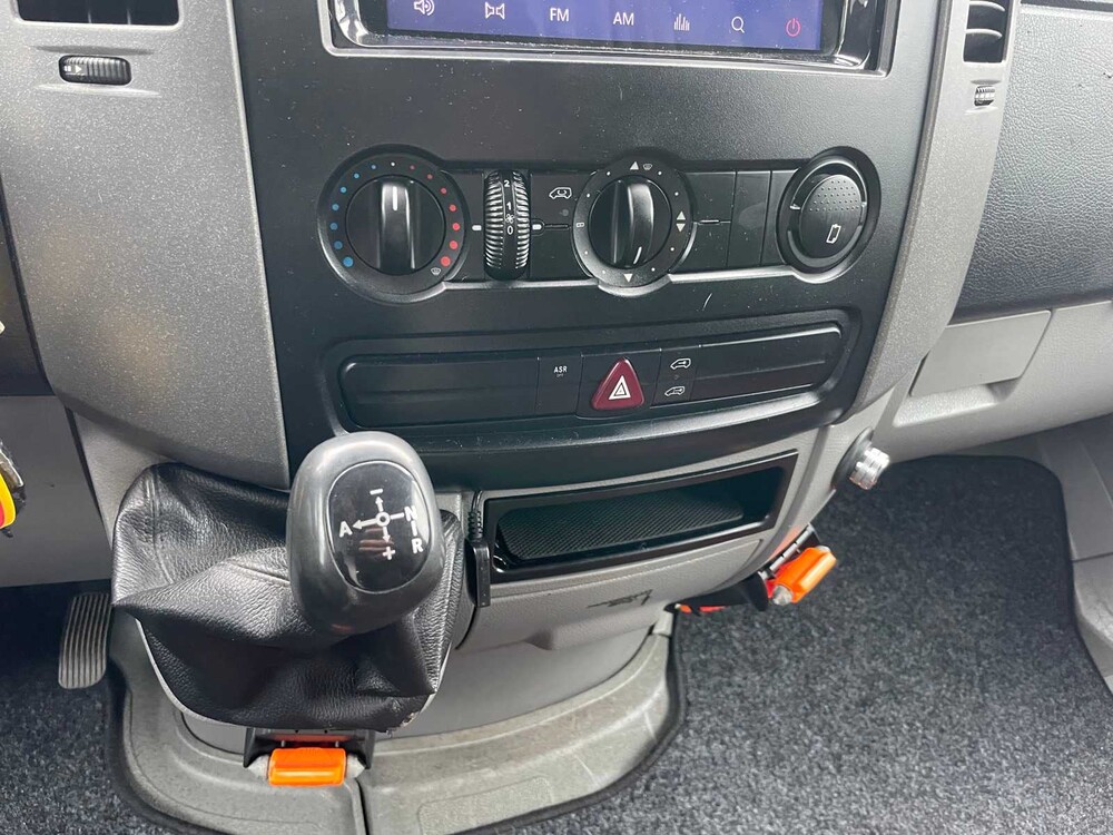 Volkswagen Crafter 35 L3H2 80 KW Automaat Camper 109pk 2010, K-168-NT