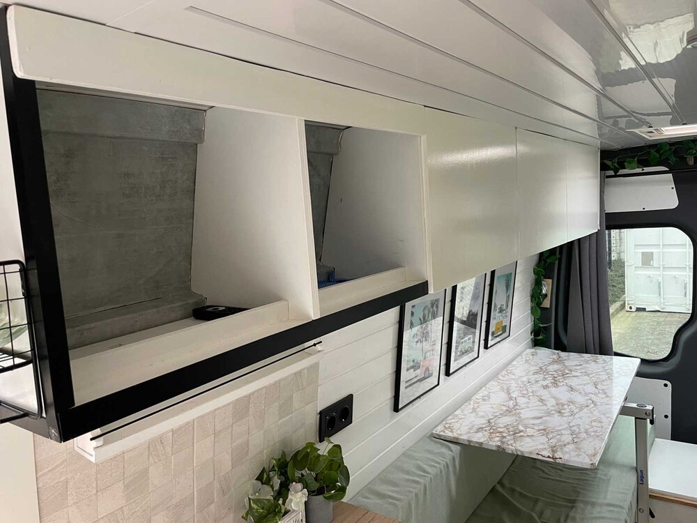 Volkswagen Crafter 35 L3H2 80 KW Automaat Camper 109pk 2010, K-168-NT