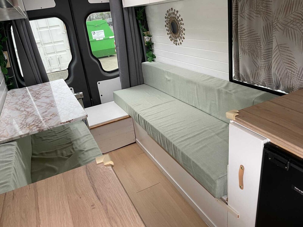 Volkswagen Crafter 35 L3H2 80 KW Automaat Camper 109pk 2010, K-168-NT