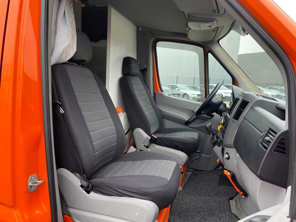 Volkswagen Crafter 35 L3H2 80 KW Automaat Camper 109pk 2010, K-168-NT