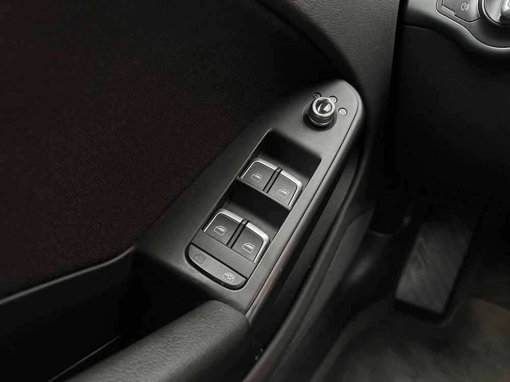 Audi A4 Avant 2.0 TDI Ultra Advance 136pk 2015 -Orig. NL-, HL-711-X