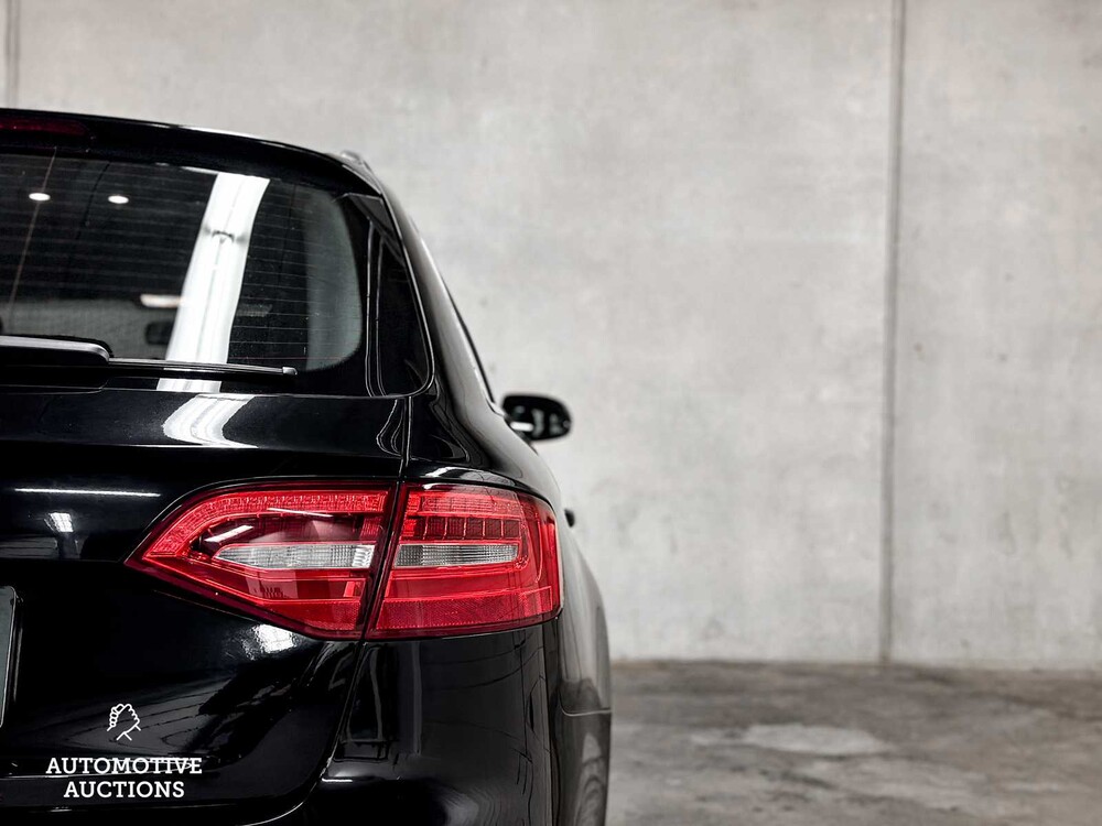 Audi A4 Avant 2.0 TDI Ultra Advance 136pk 2015 -Orig. NL-, HL-711-X