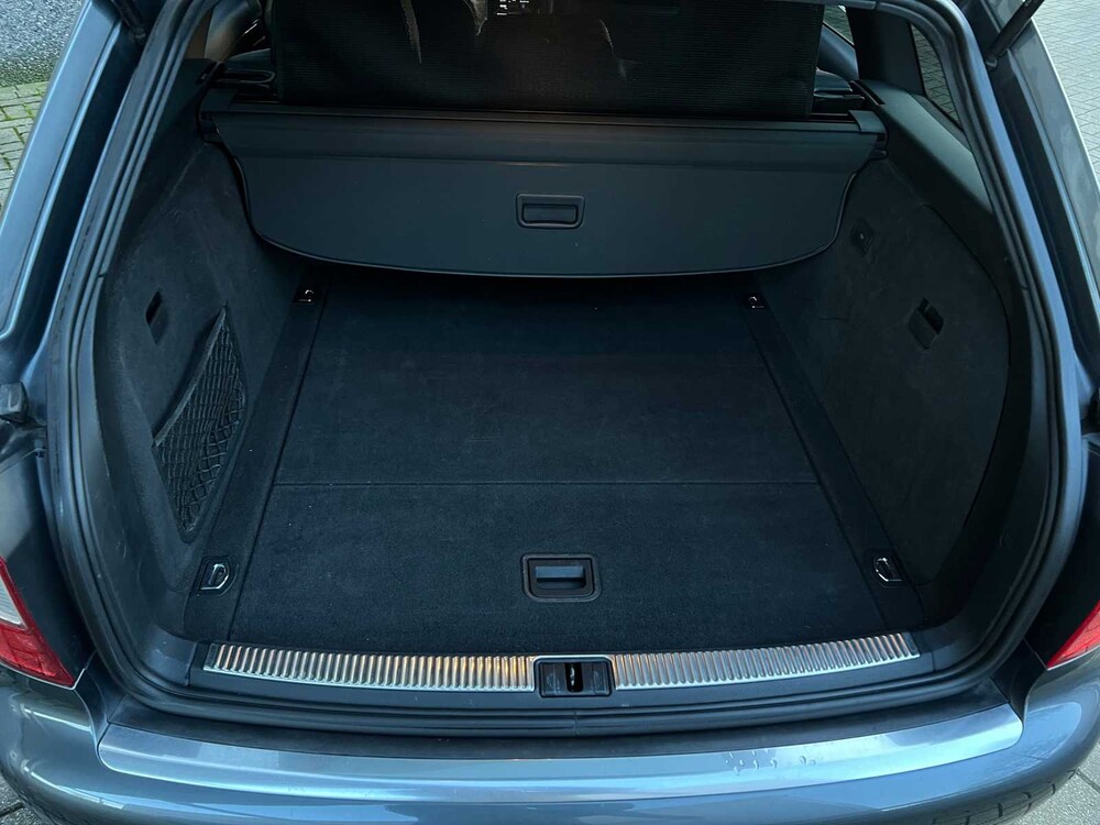 Audi S4 Avant 4.2 V8 Quattro 344PS 2003, TZ-633-G -Youngtimer-