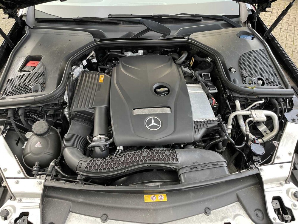 Mercedes-Benz E200 Premium Plus 184hp 2017 E-class, R-862-JR