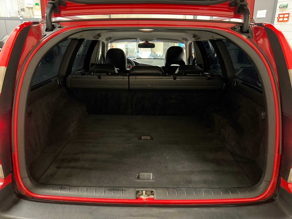 Volvo V70 2.3 T-5 250pk 2000, 69-LJ-XG