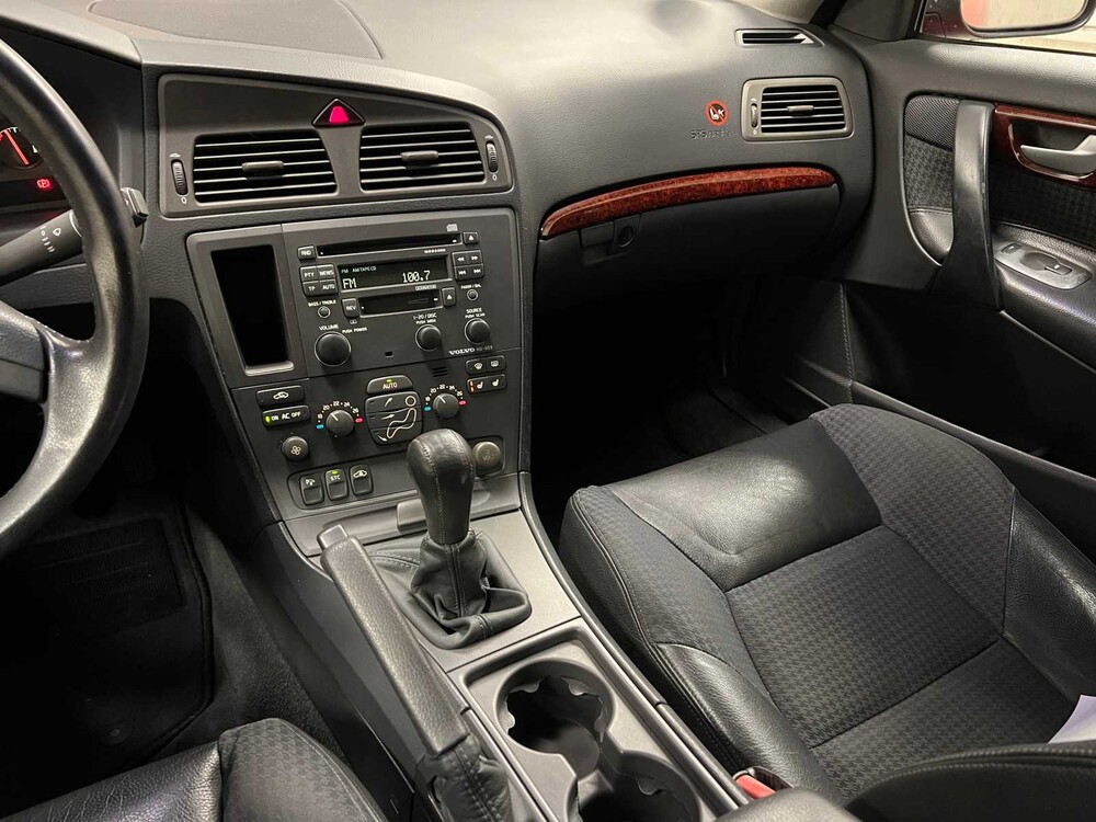 Volvo V70 2.3 T-5 250pk 2000, 69-LJ-XG