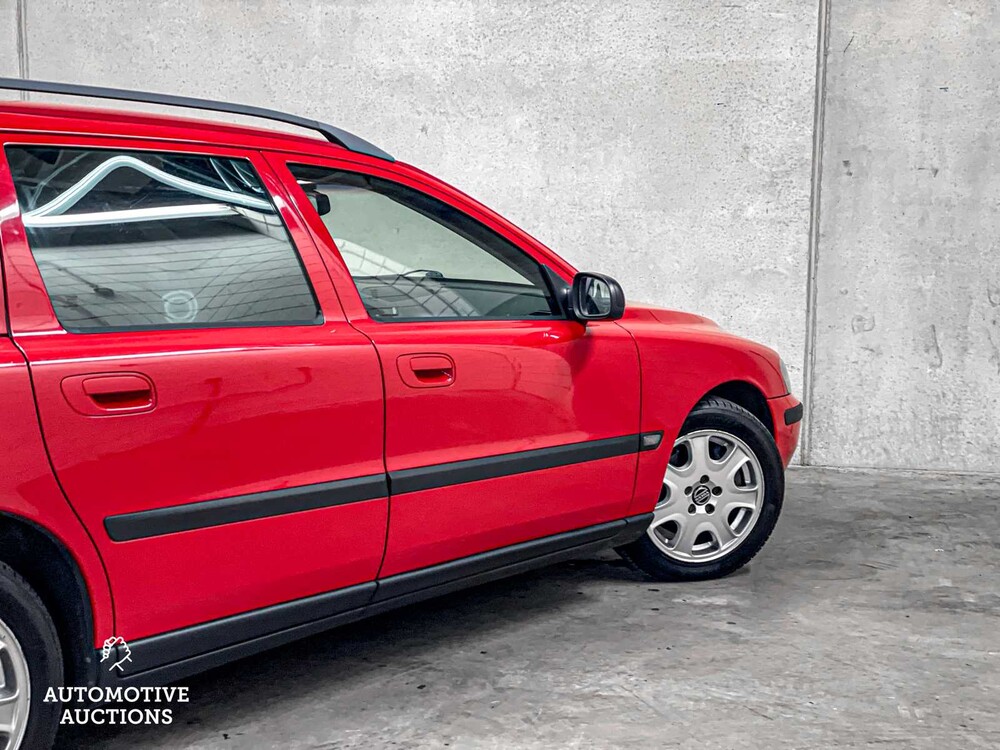 Volvo V70 2.3 T-5 250pk 2000, 69-LJ-XG