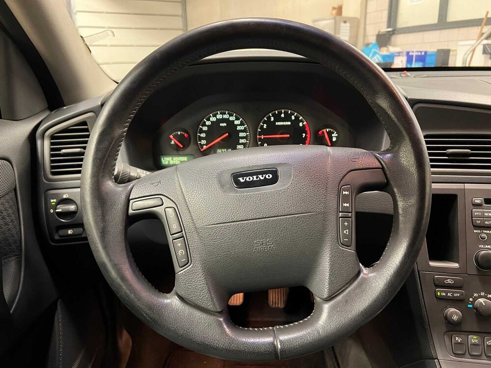 Volvo V70 2.3 T-5 250pk 2000, 69-LJ-XG