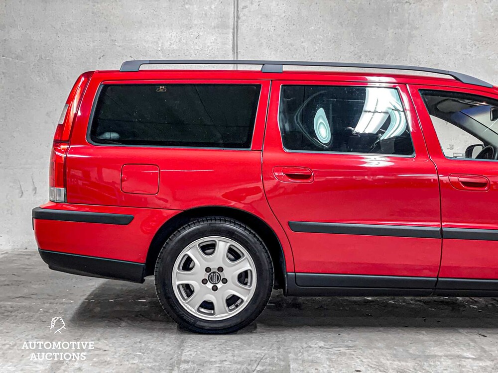 Volvo V70 2.3 T-5 250pk 2000, 69-LJ-XG