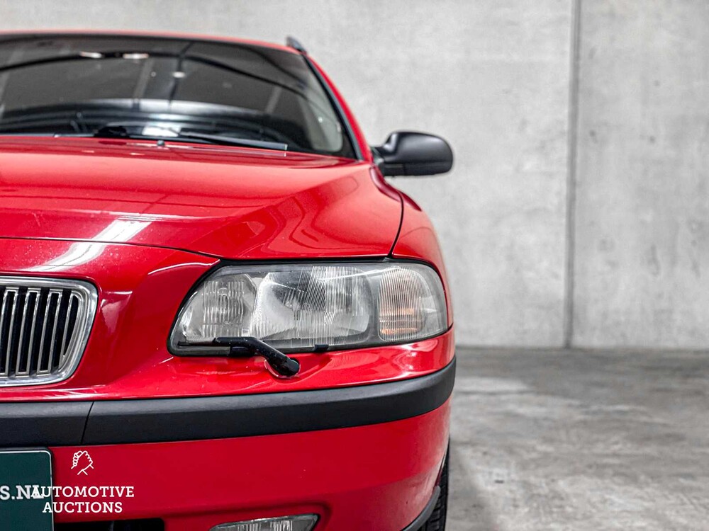 Volvo V70 2.3 T-5 250pk 2000, 69-LJ-XG