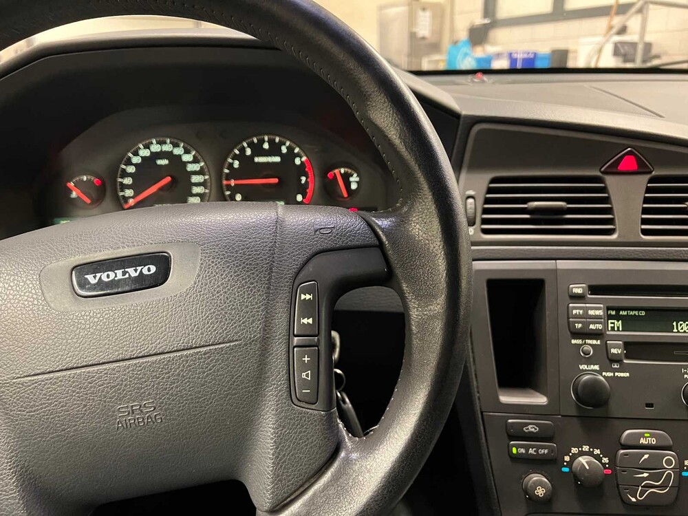 Volvo V70 2.3 T-5 250pk 2000, 69-LJ-XG