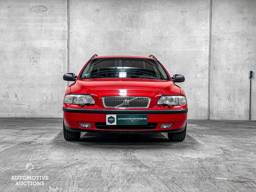 Volvo V70 2.3 T-5 250pk 2000, 69-LJ-XG