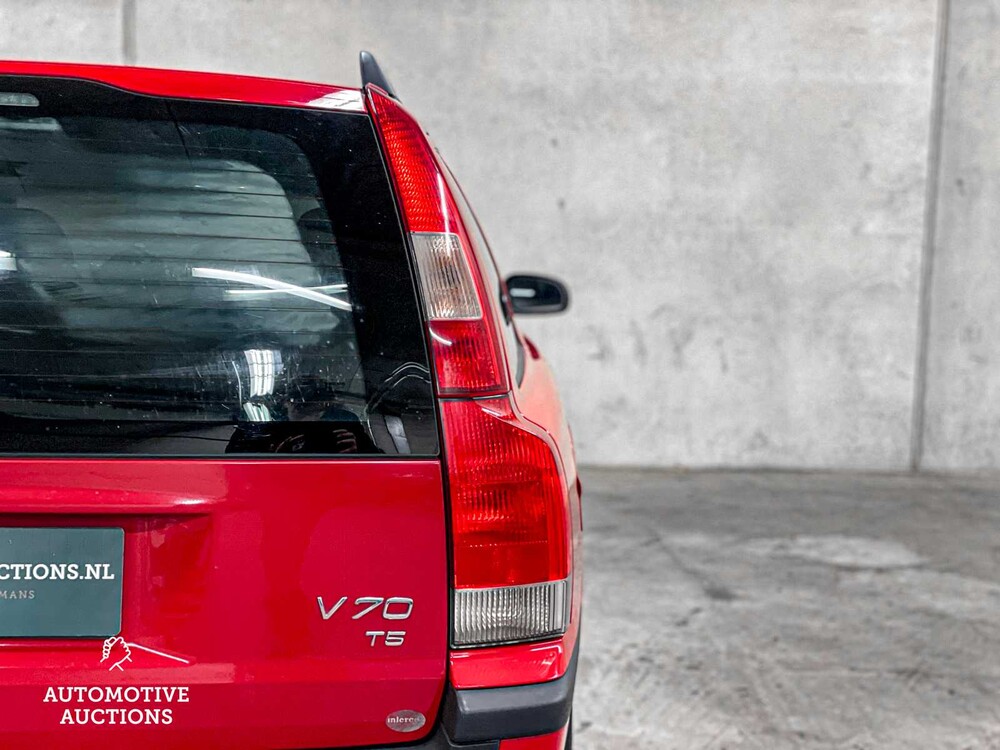 Volvo V70 2.3 T-5 250pk 2000, 69-LJ-XG