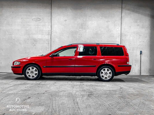 Volvo V70 2.3 T-5 250pk 2000, 69-LJ-XG