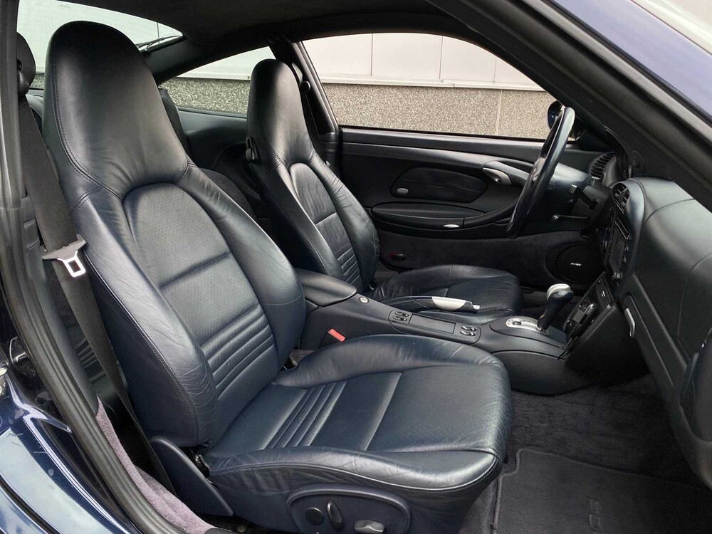 Porsche 911 Carrera 4 996 3.6 Coupé 320hp -Orig. NL- 2002, 64-HV-FB