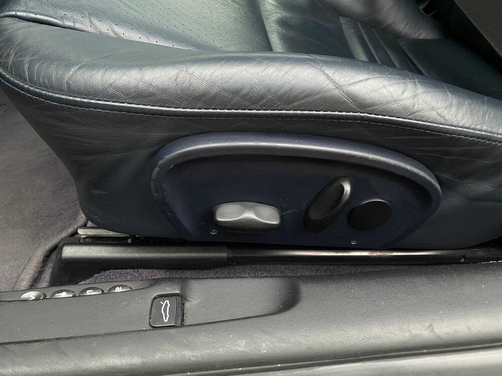 Porsche 911 Carrera 4 996 3.6 Coupé 320hp -Orig. NL- 2002, 64-HV-FB