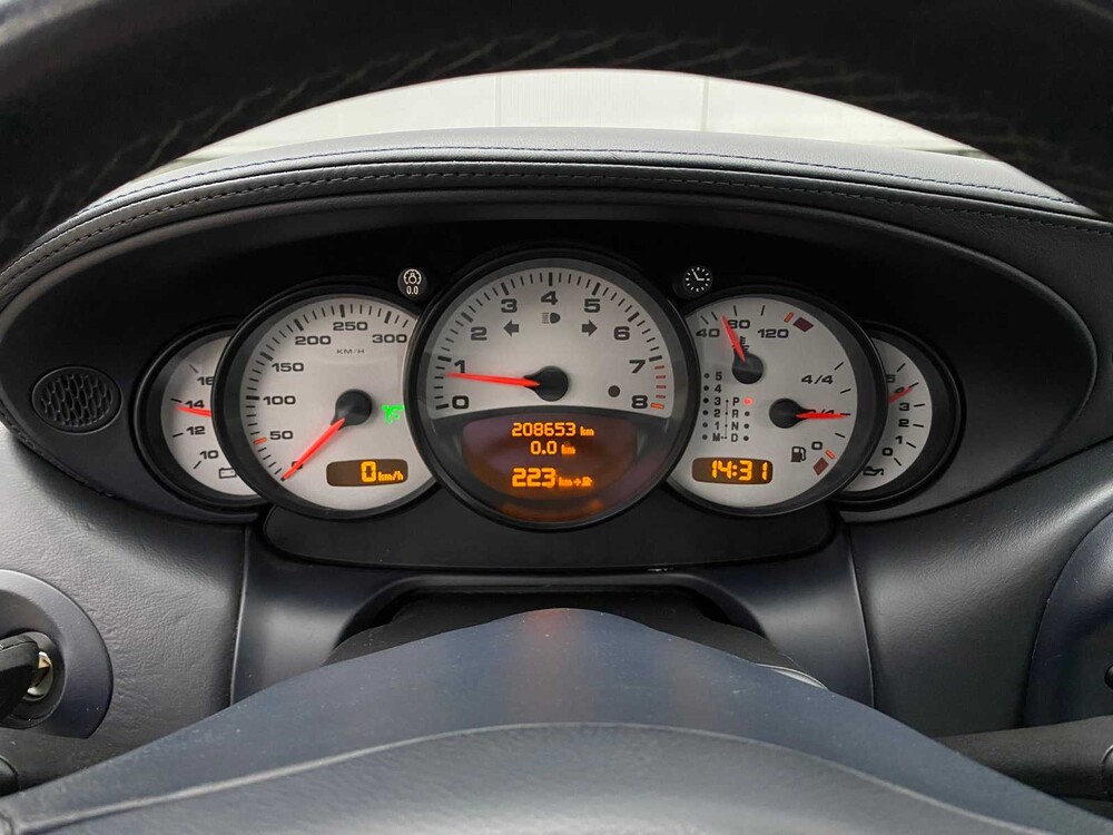 Porsche 911 Carrera 4 996 3.6 Coupé 320hp -Orig. NL- 2002, 64-HV-FB