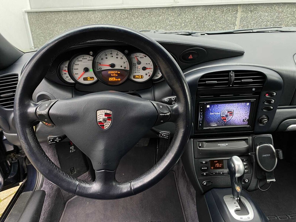 Porsche 911 Carrera 4 996 3.6 Coupé 320hp -Orig. NL- 2002, 64-HV-FB