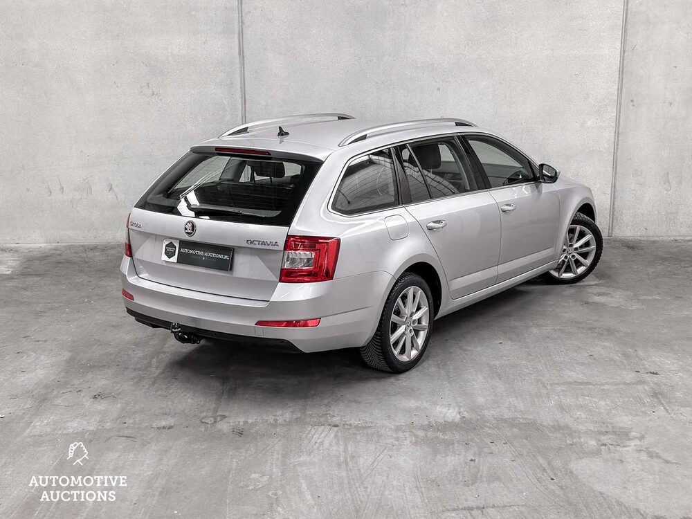Skoda Octavia Combi 1.6 TDI Greentech Ambition Businessline 105hp 2015 -Orig. EN-, 6-ZHS-77