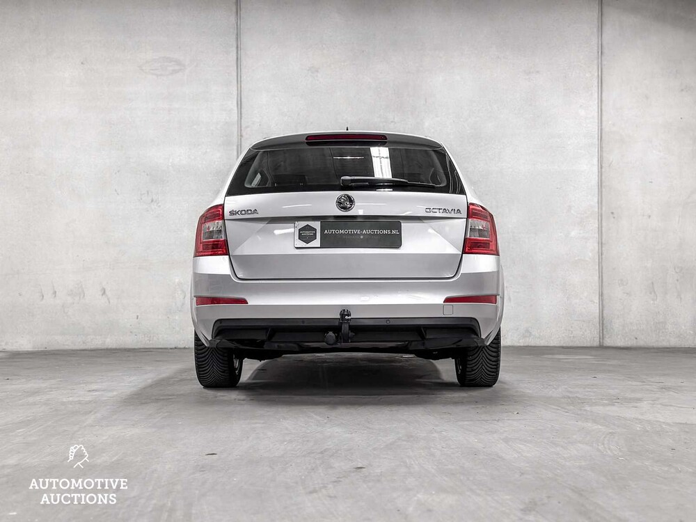 Skoda Octavia Combi 1.6 TDI Greentech Ambition Businessline 105hp 2015 -Orig. EN-, 6-ZHS-77