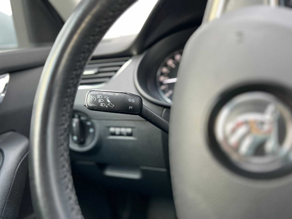 Skoda Octavia Combi 1.6 TDI Greentech Ambition Businessline 105hp 2015 -Orig. EN-, 6-ZHS-77