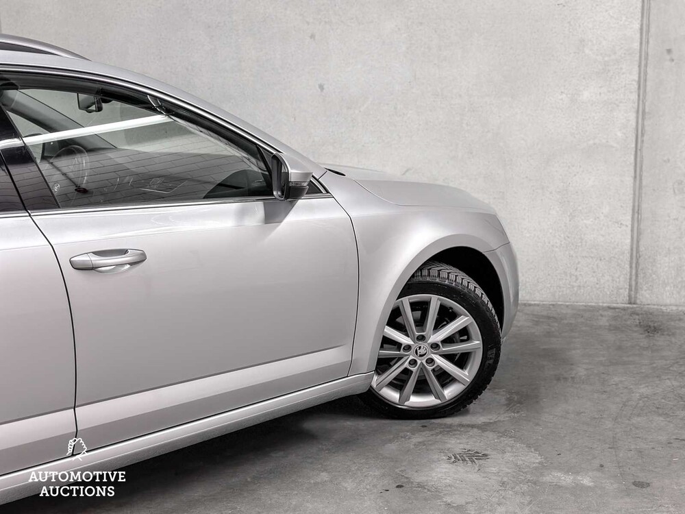 Skoda Octavia Combi 1.6 TDI Greentech Ambition Businessline 105hp 2015 -Orig. EN-, 6-ZHS-77