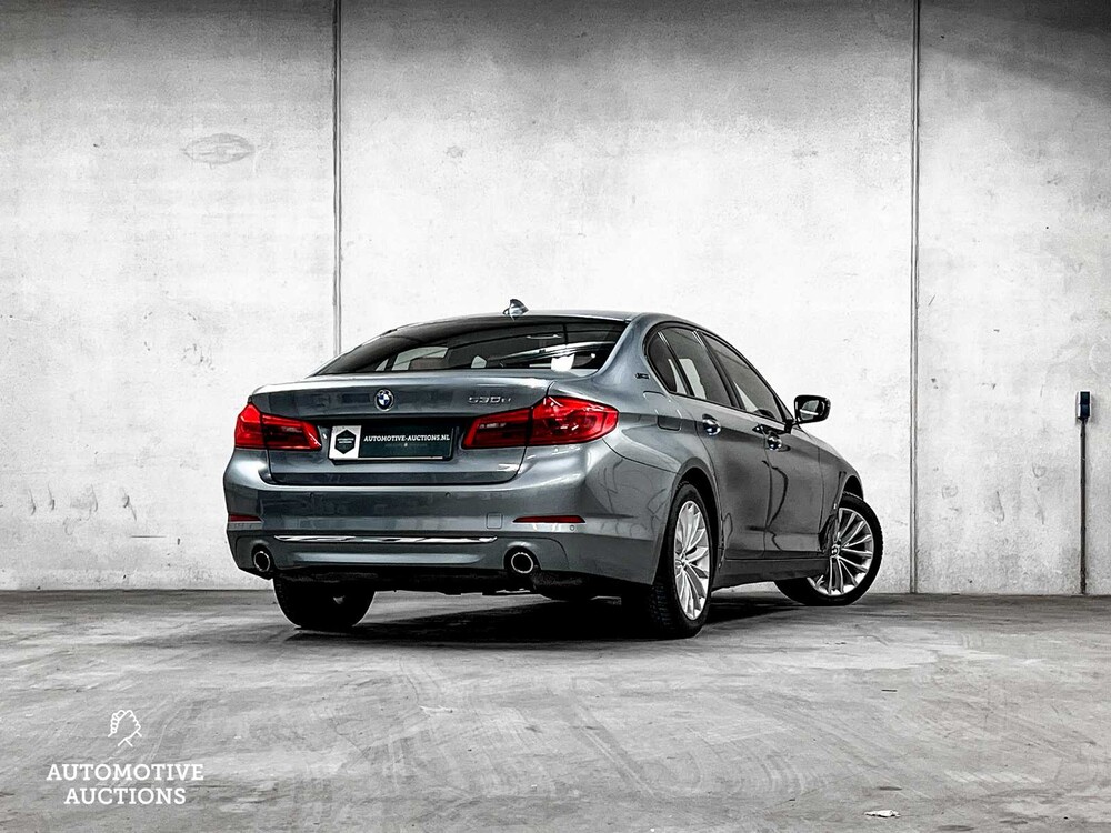 BMW 530e iPerformance High Executive G30 184pk 2018 5-serie -ORIG. NL-, RV-702-V